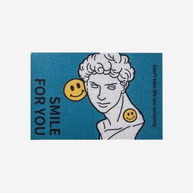 Moderne Fußmatte mit Statue und Smiley