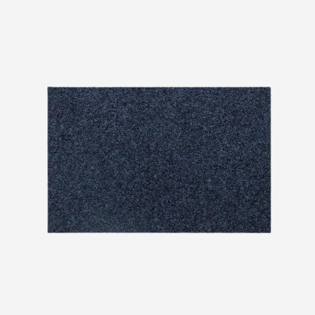 Schwarze Fußmatte für den Eingangsbereich