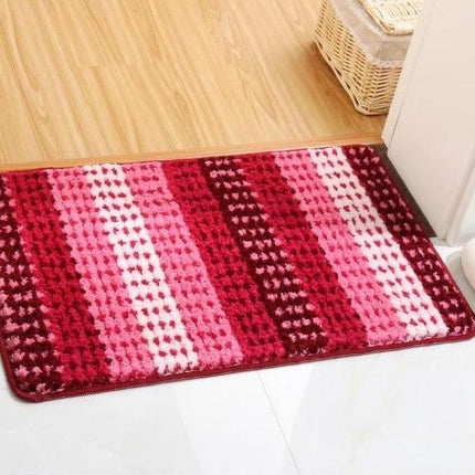 Große rote Badematte mit Struktur