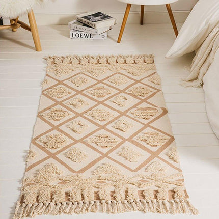 Kleiner Teppich im Berber-Stil