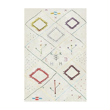 Kreativer Berber Teppich mit Stickerei