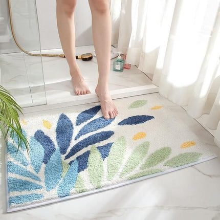 Badematte mit modernem Blättermotiv