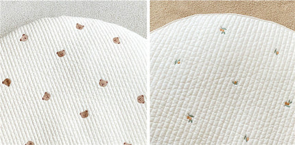 Weiche Baby Krabbeldecke mit Stickerei