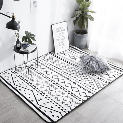 Kleiner marokkanischer Teppich schwarz-weiß