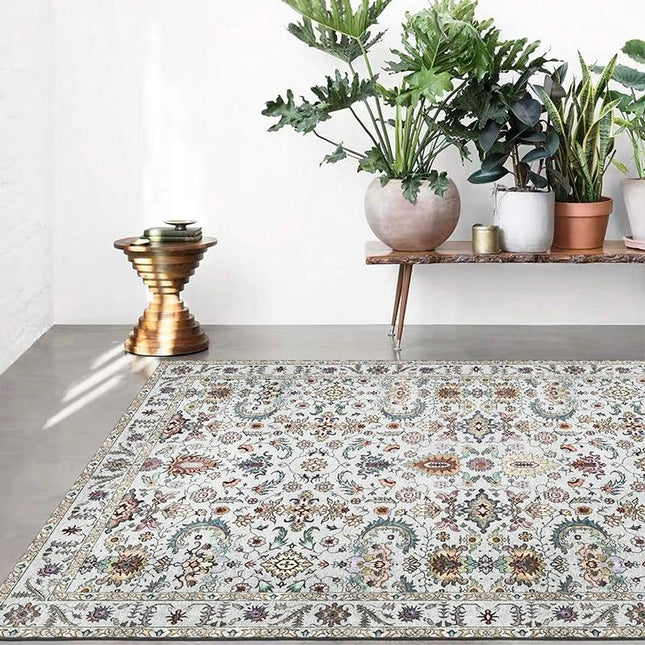 Heller Perserteppich im antiken Design