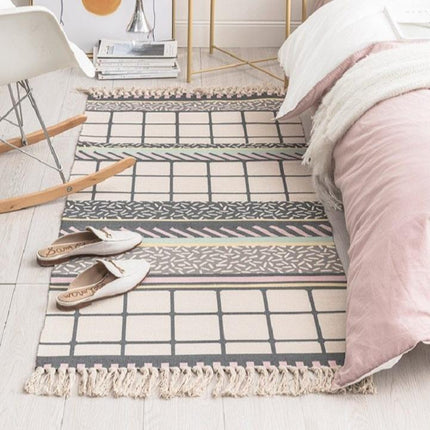 Moderner Teppich in Puderrosa und Beige